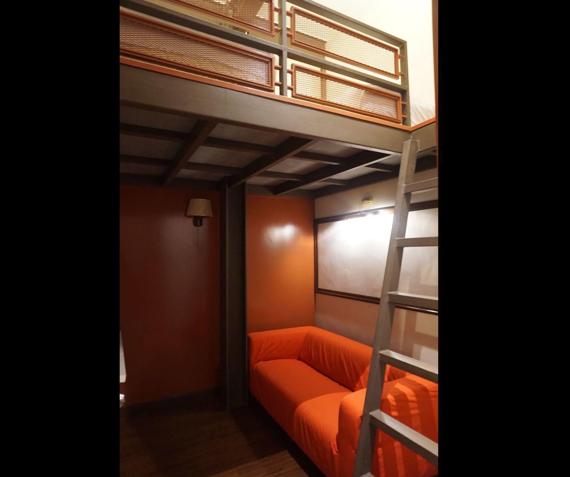 Travel Hub Highstreet Hostel Kuala Lumpur Exterior photo