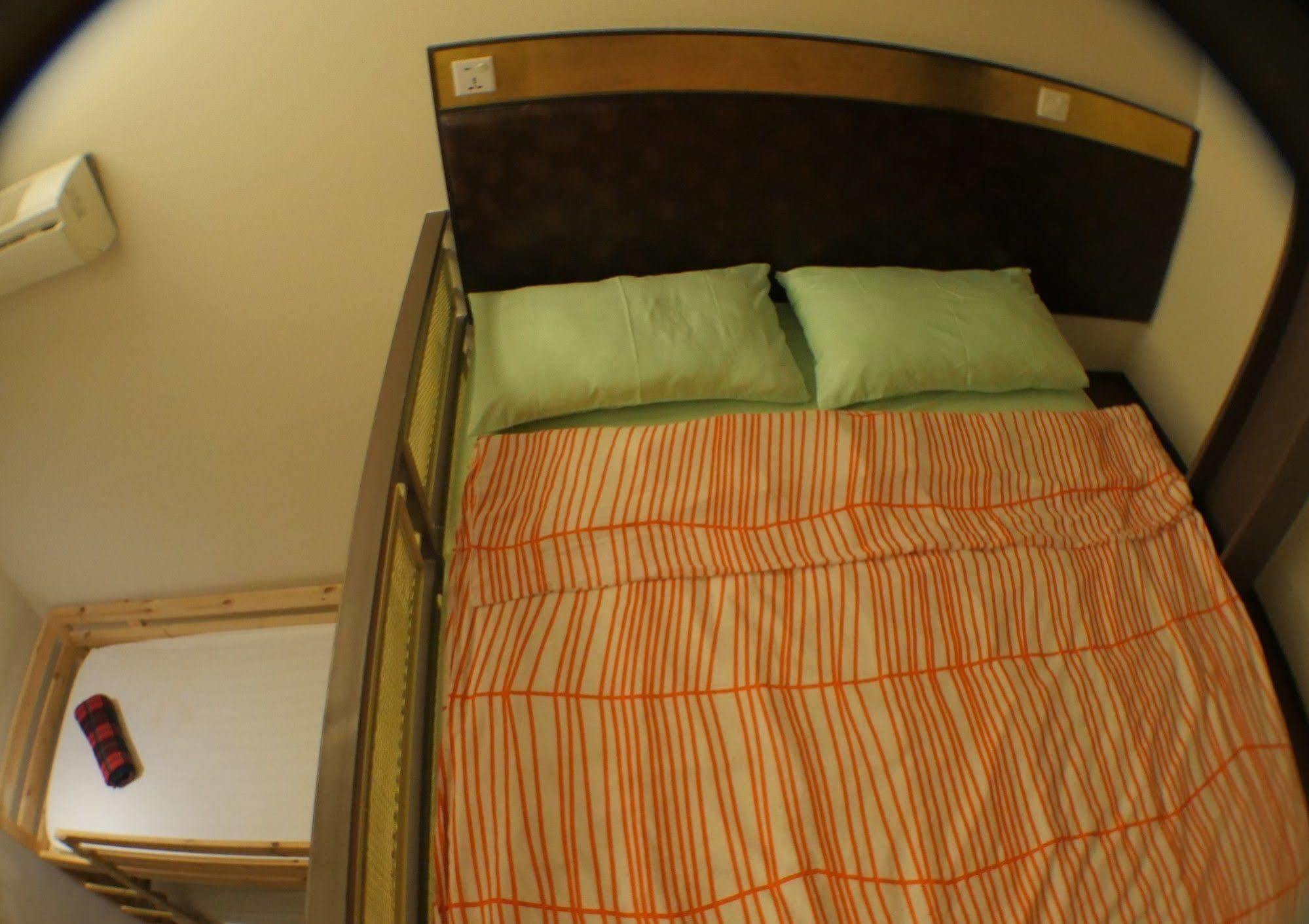 Travel Hub Highstreet Hostel Kuala Lumpur Exterior photo