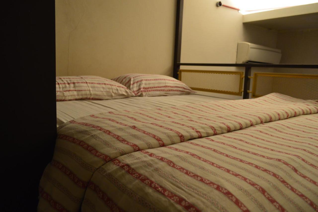 Travel Hub Highstreet Hostel Kuala Lumpur Exterior photo